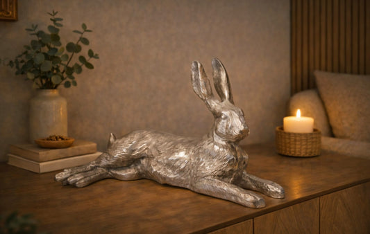 Dekofigur „Liegender Hase“ aus Metall – 44 cm