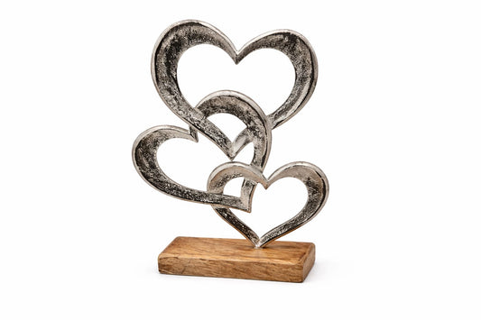 Dekorative Herzskulptur aus Metall auf Mangoholz – 33 cm